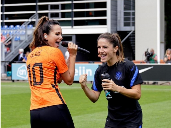 OranjeLeeuwinnen, KNVB en Elize lanceren Olympische videoclip en anthem